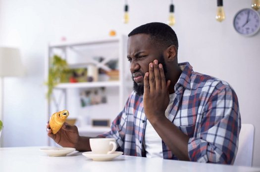 Man with tooth pain